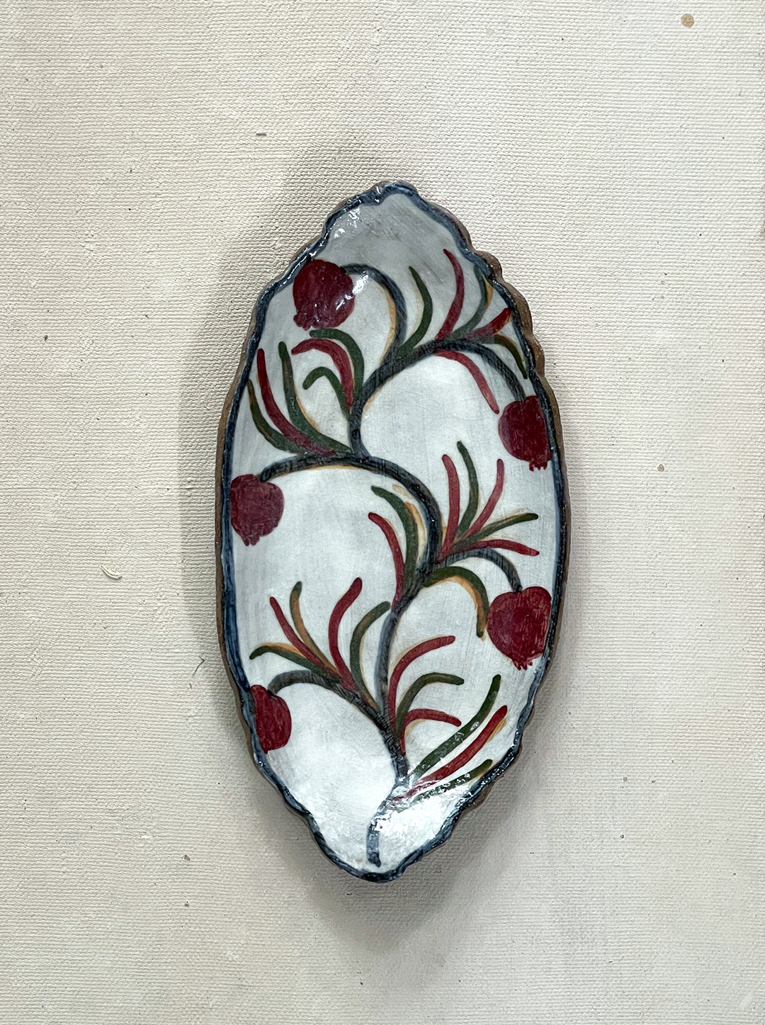 SMALL DISH WITH POMEGRANATE MOTIF