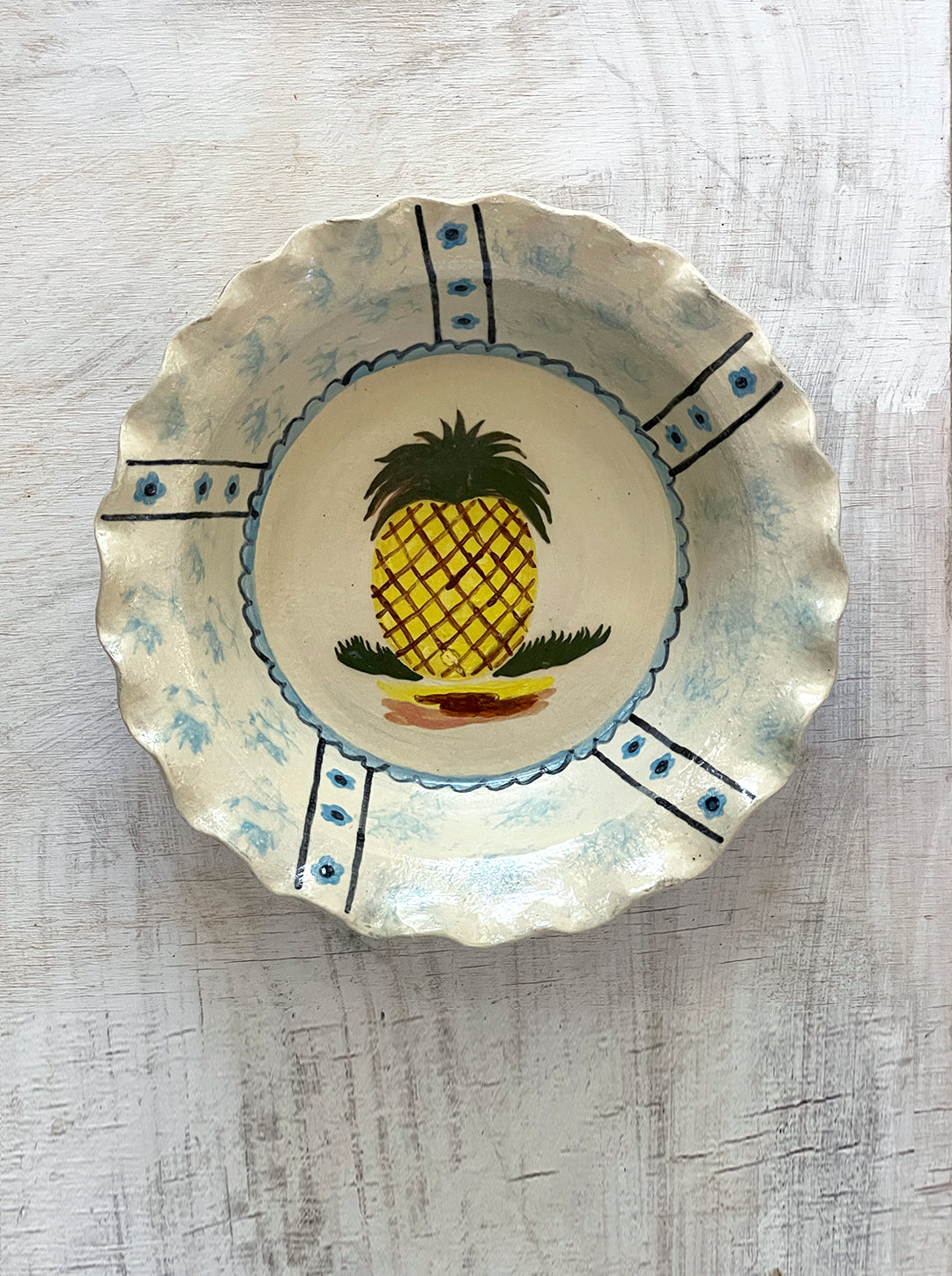 PIE DISH WITH PINEAPPLE NO. 1