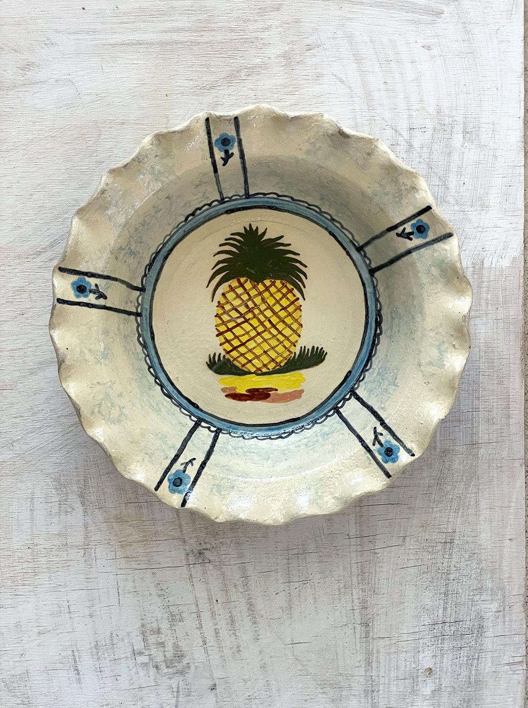 PIE DISH WITH PINEAPPLE NO. 2