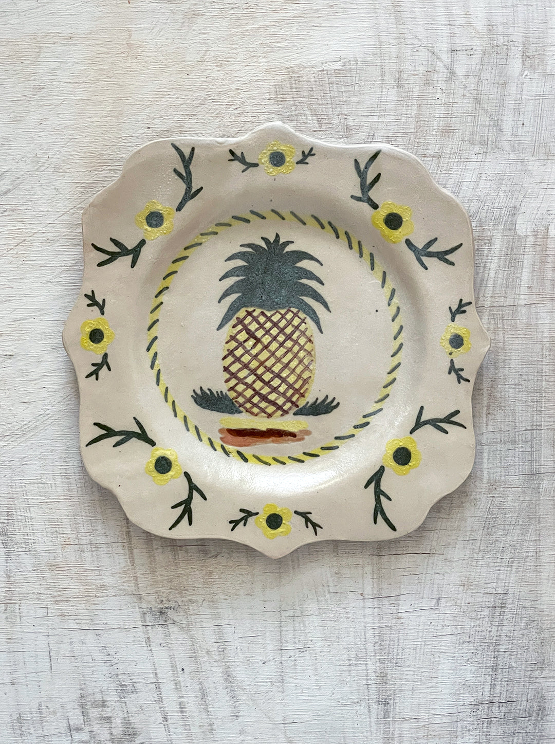 PINEAPPLE PLATE- SECOND