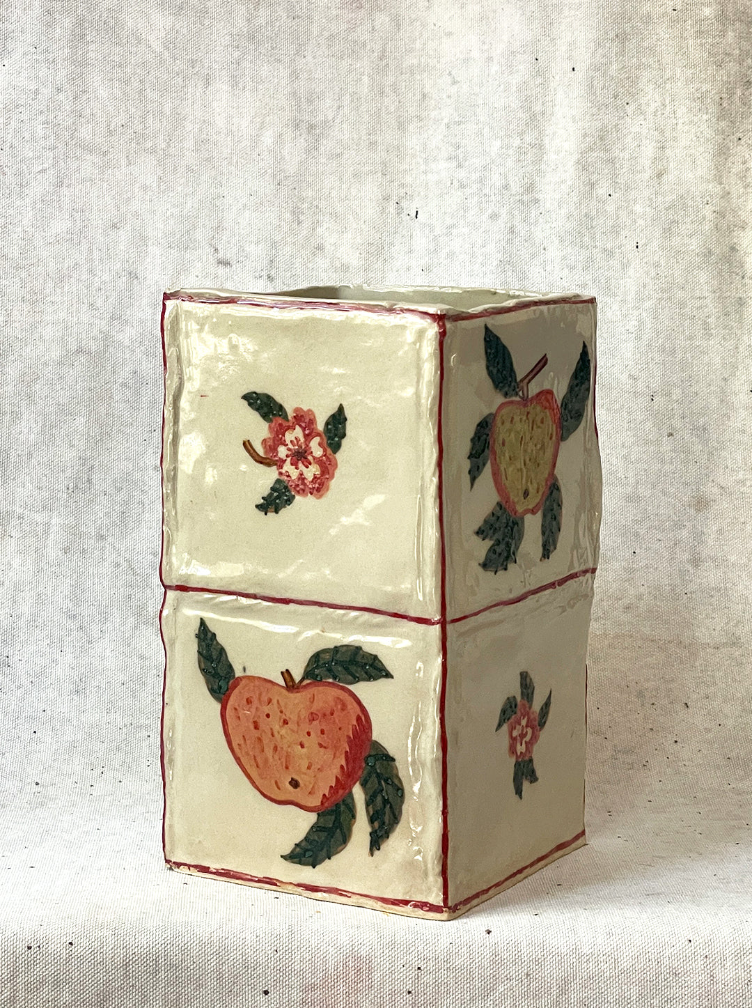 HEIRLOOM APPLE TILE VASE NO. 1