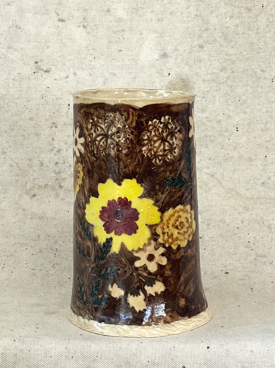 MIXED FLORAL BROWN VASE