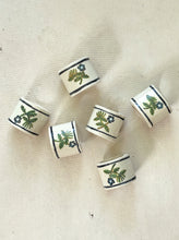 Load image into Gallery viewer, GREY SPEEDWELL NAPKIN RING SET
