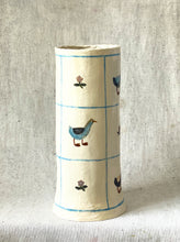 Load image into Gallery viewer, DUCK AND SCARLET PIMPERNEL VASE
