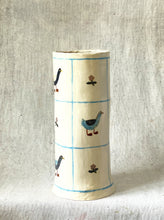 Load image into Gallery viewer, DUCK AND SCARLET PIMPERNEL VASE
