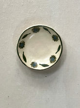 Load image into Gallery viewer, GREEN FLORAL RING DISH
