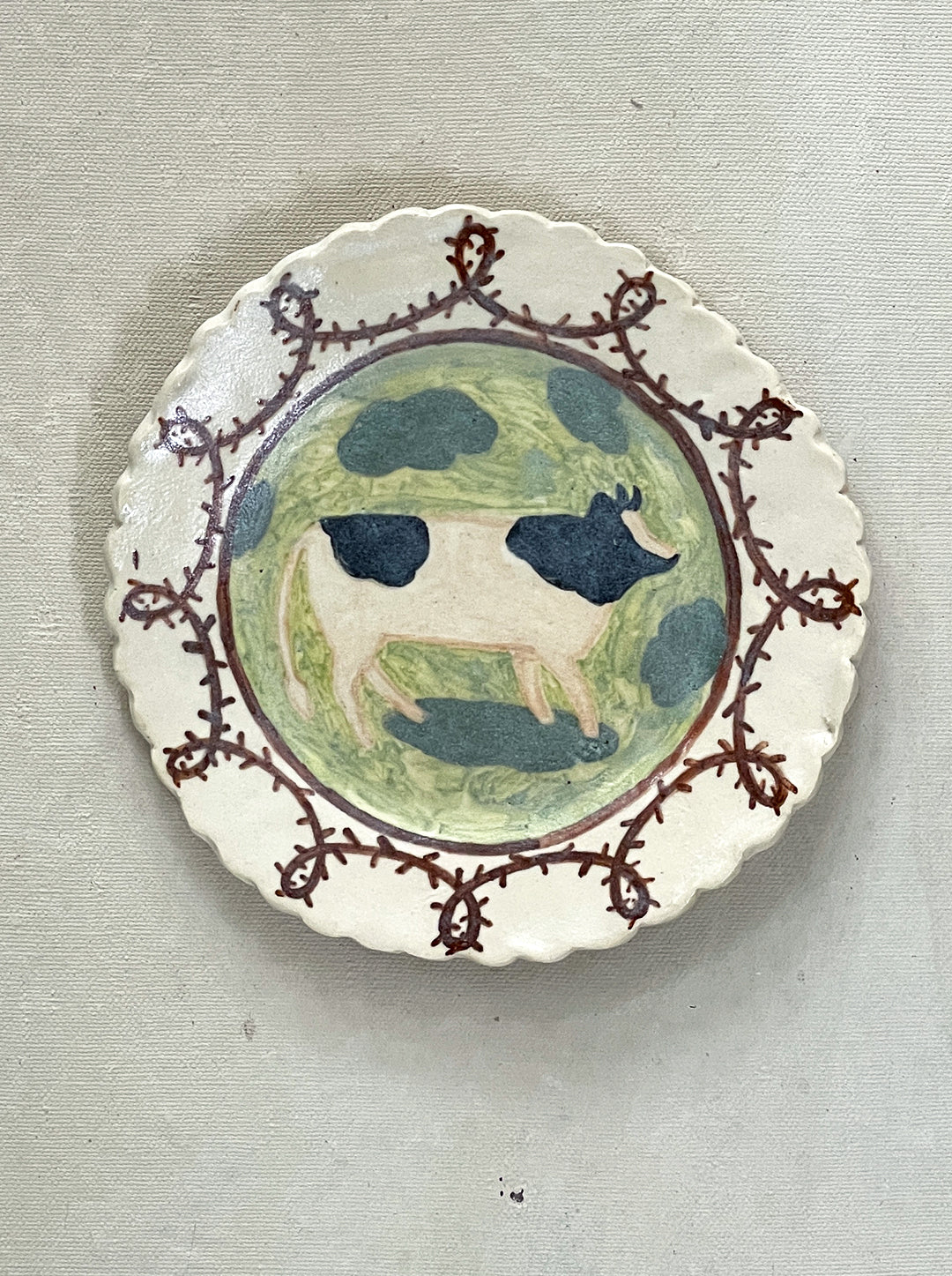 MATTE COW PARTY PLATE